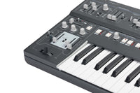 Udo Audio Super 6 Keyboard Black 12-Voice Binaural Analog-Hybrid Synthesizer